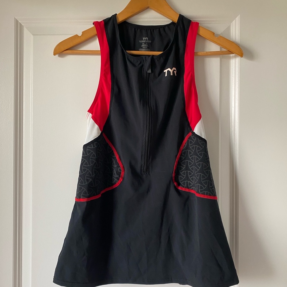 TYR Black Red White Athletic Cycling Top with Front Zip